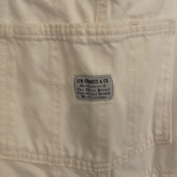 Levi's Women's Premium Vintage Shortalls - Picture 6 of 6